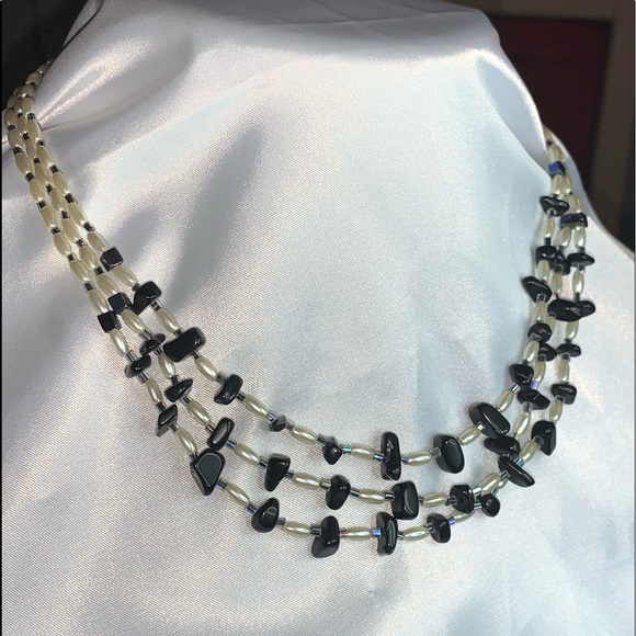 3 strands onyx and rice pearls necklace. - Picture 6 of 15